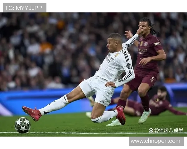 黄头发白脸红衣足球明星的辉煌赛场表现与影响力解析